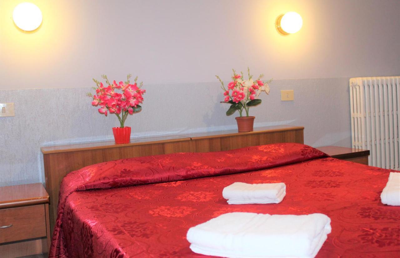 רומא Hotel Eurorooms מראה חיצוני תמונה