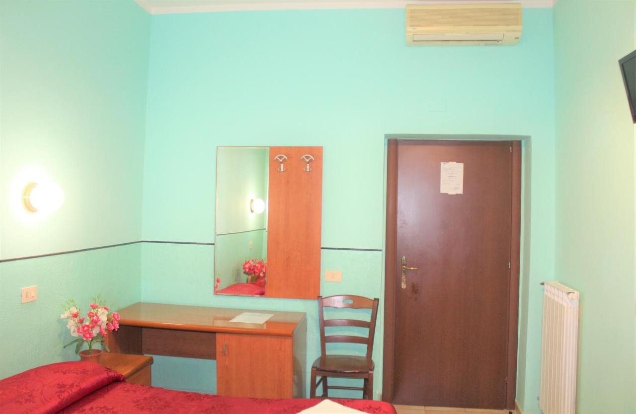 רומא Hotel Eurorooms מראה חיצוני תמונה
