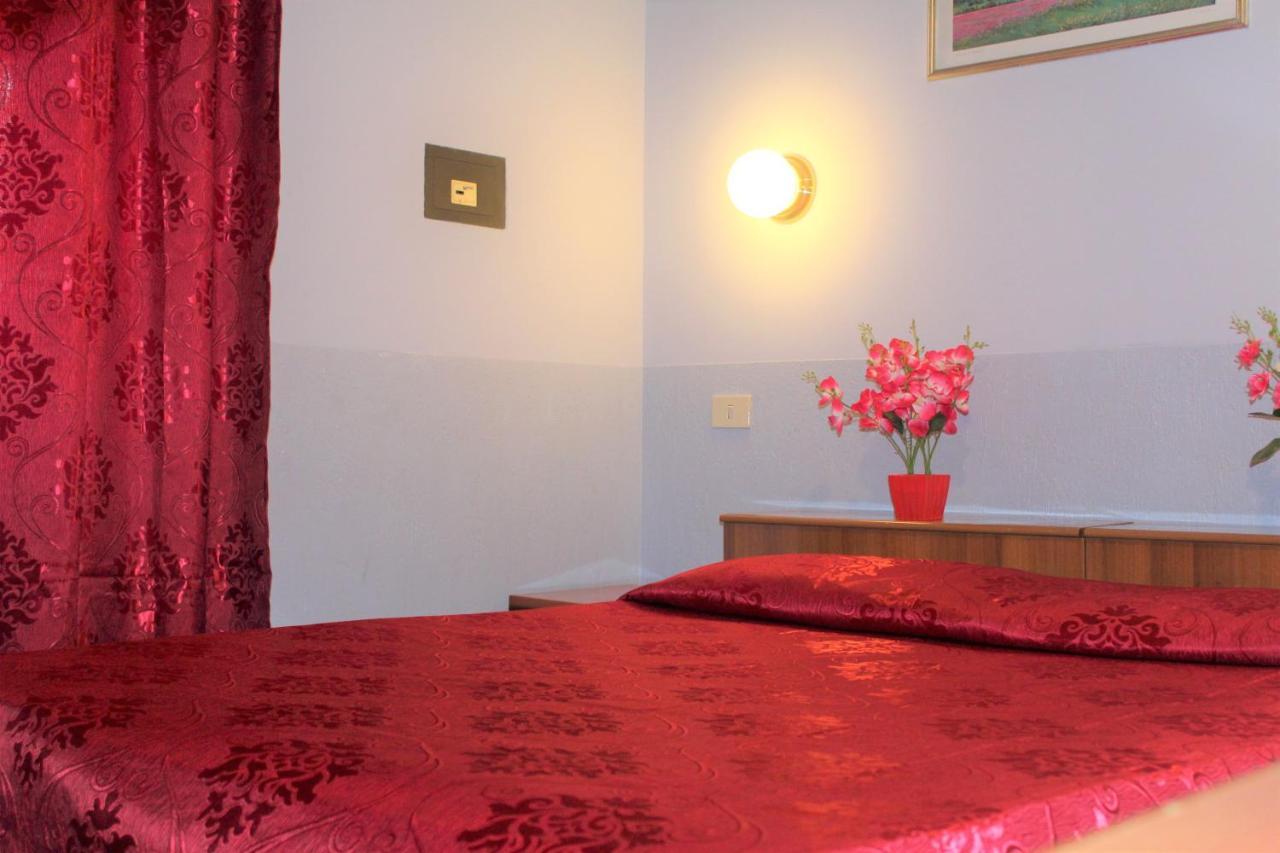 רומא Hotel Eurorooms מראה חיצוני תמונה